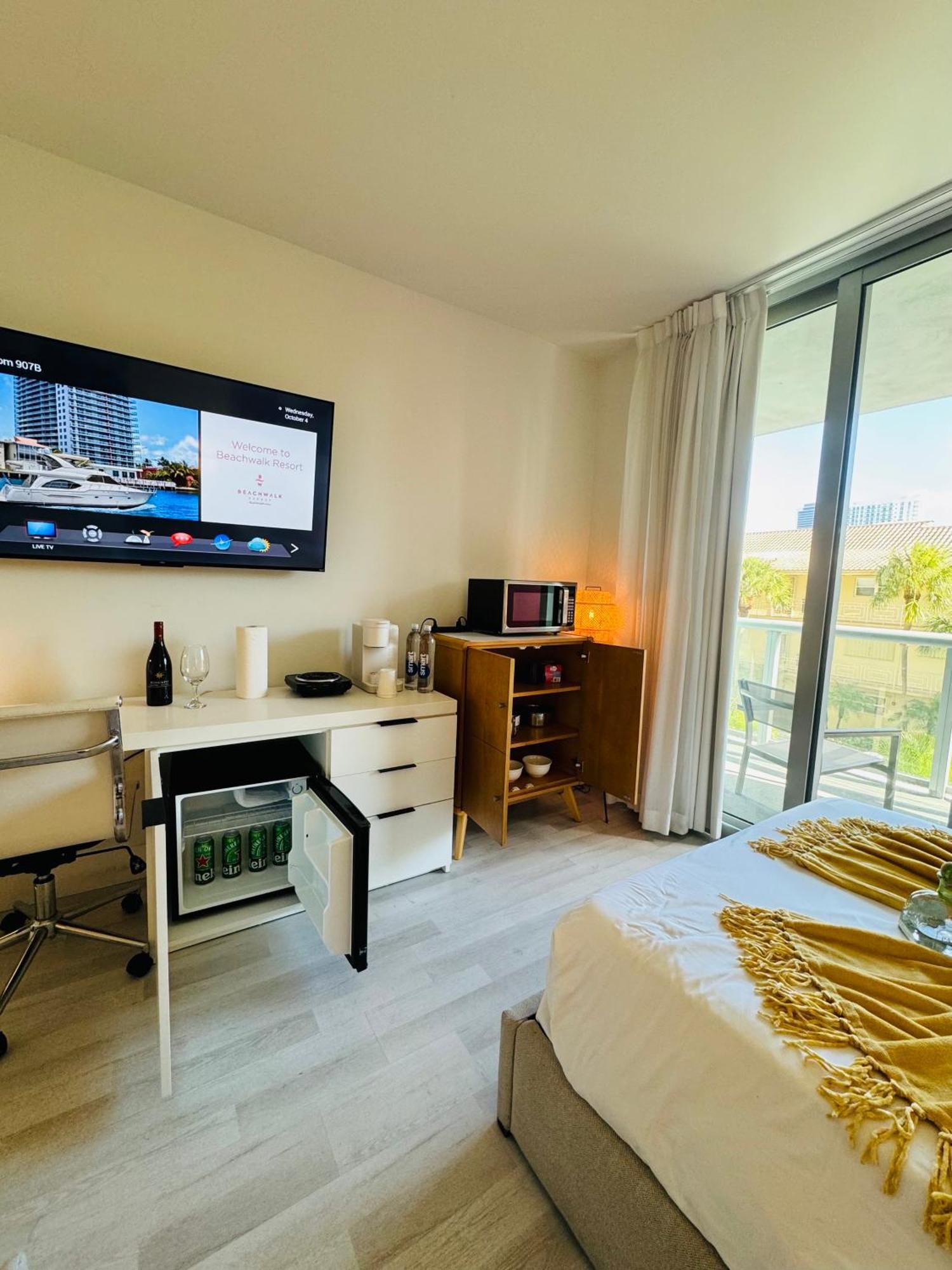 Apartment Beachwalk & Hallandale Beach